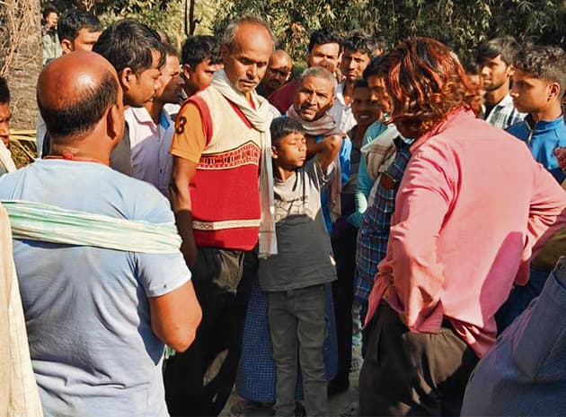 hajipur news. संदिग्ध स्थिति में आम के बगीचे में मिला आलू व्यवसायी का शव, हत्या का आरोप