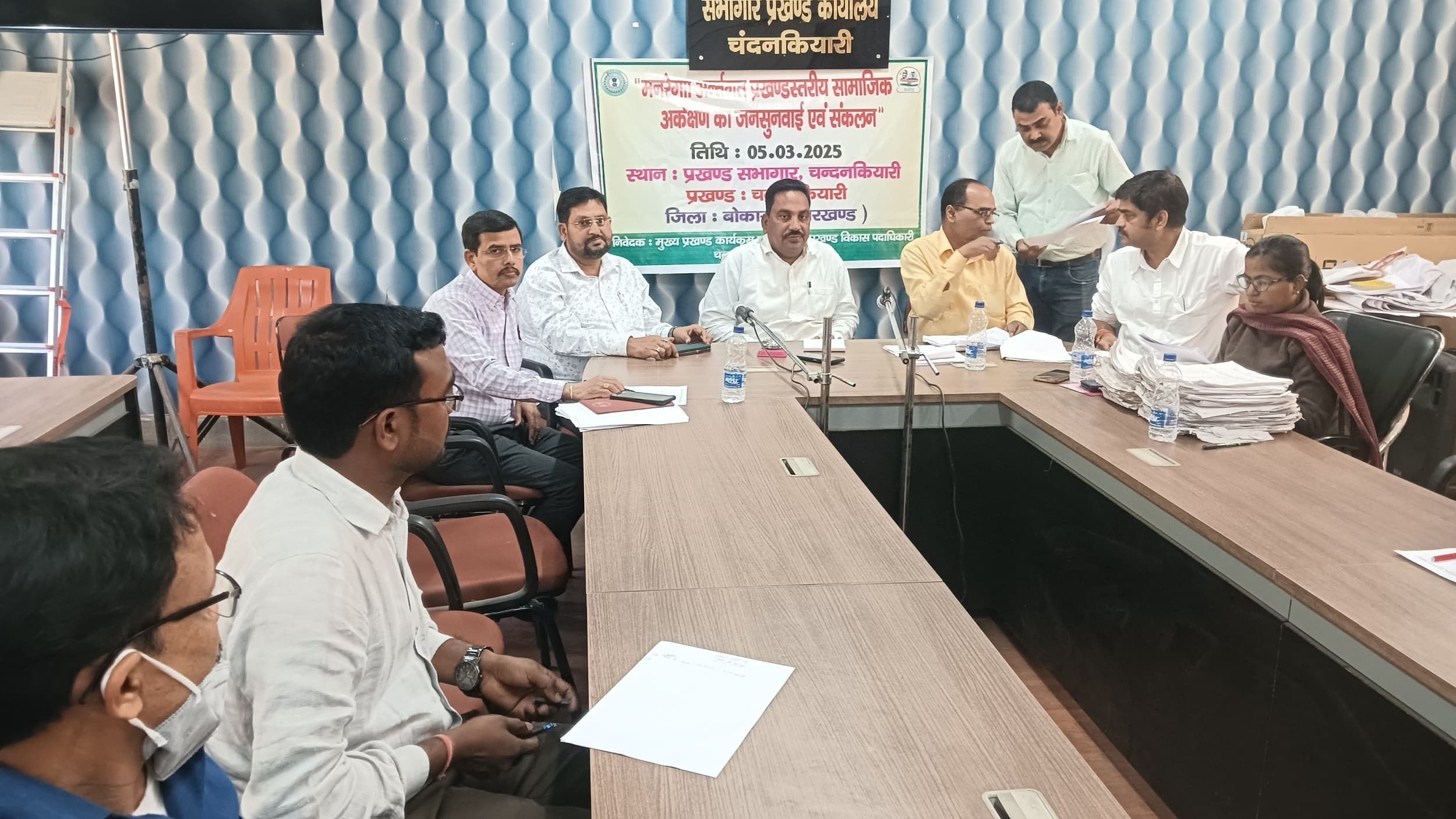 Bokaro News : जनसुनवाई में मुखिया, सचिव व रोजगार सेवक रहे अनुपस्थित, जतायी नाराजगी