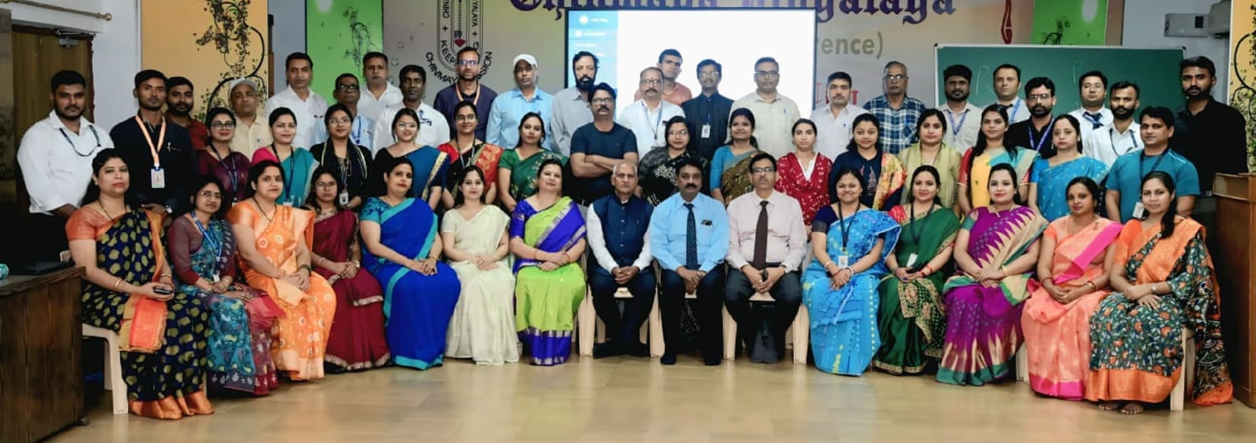 Bokaro News : बच्चे के समकक्ष उचित आचरण करें अभिभावक : प्राचार्य