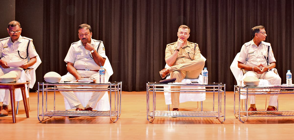 Rourkela News: पुलिस ने बैठक कर समितियों से रामनवमी अखाड़ा जुलूस के रूट चार्ट पर लिये सुझाव