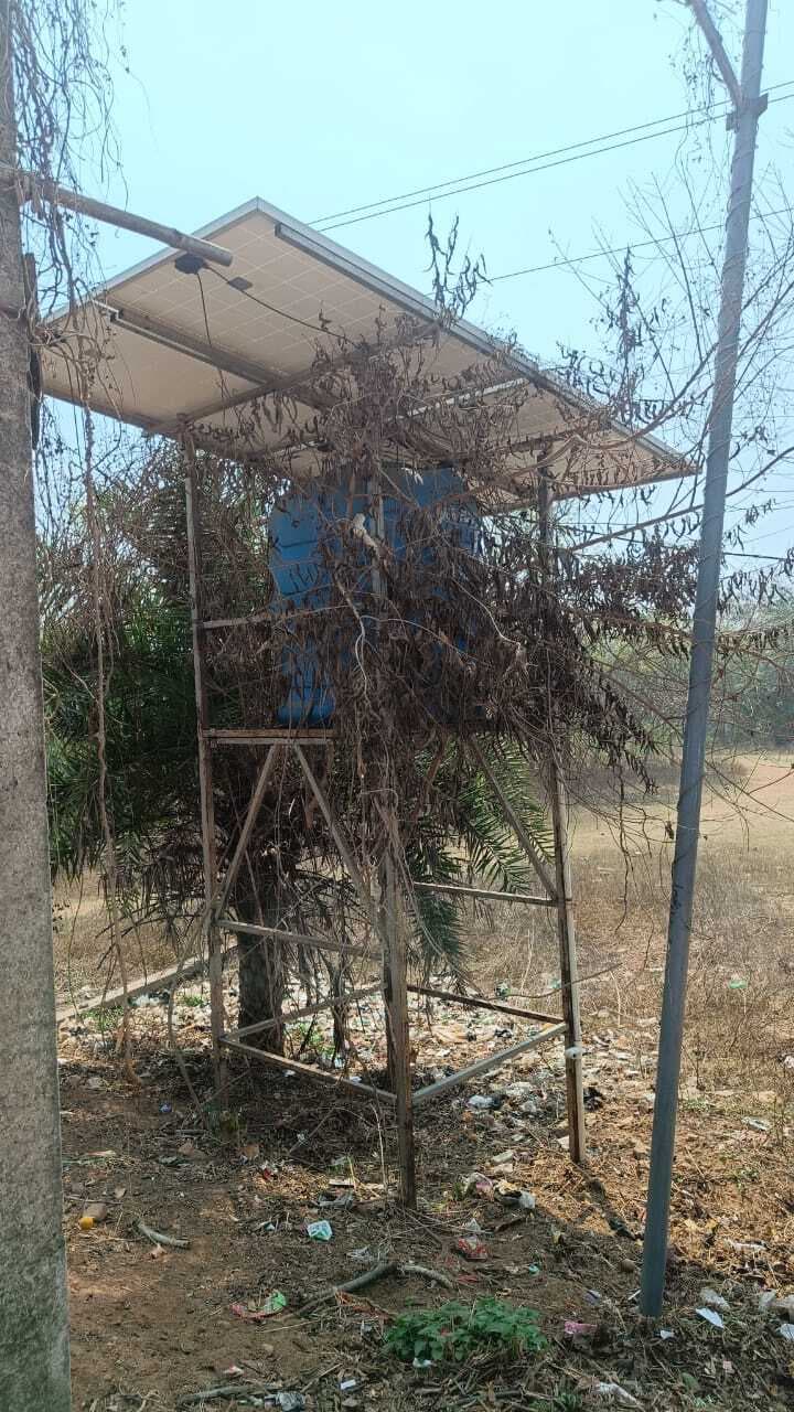 East Singhbhum News : तोलटोला की जलमीनार चार साल से खराब, पानी के लिए भटक रहे 50 परिवार