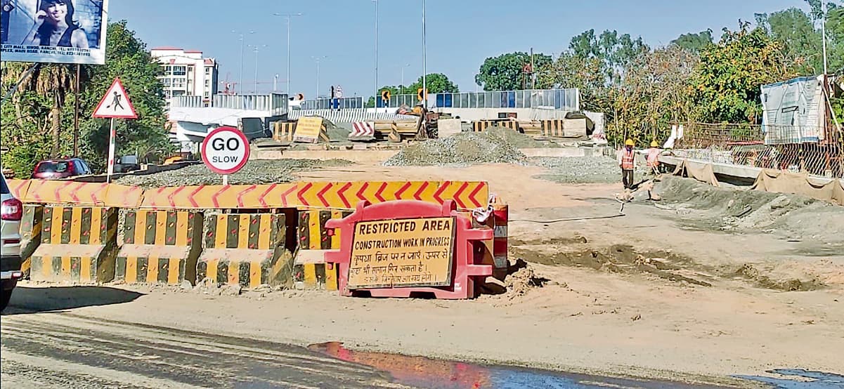 Ranchi News : 10 दिनों में तैयार हो जायेगा मेकन चौक की ओर का रैंप