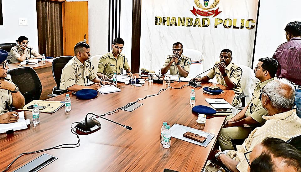 Dhanbad news: गार्ड, नौकर, किरायेदार, ड्राइवर का पुलिस वेरिफिकेशन कराना जरूरी : आइजी