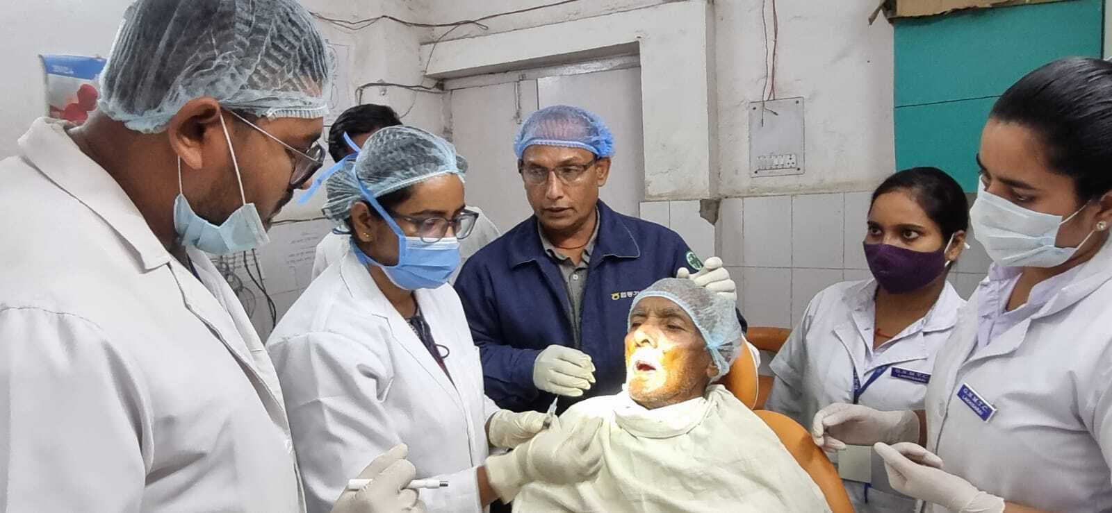 राष्ट्रीय दंत चिकित्सक दिवस पर जागरूकता कार्यक्रम