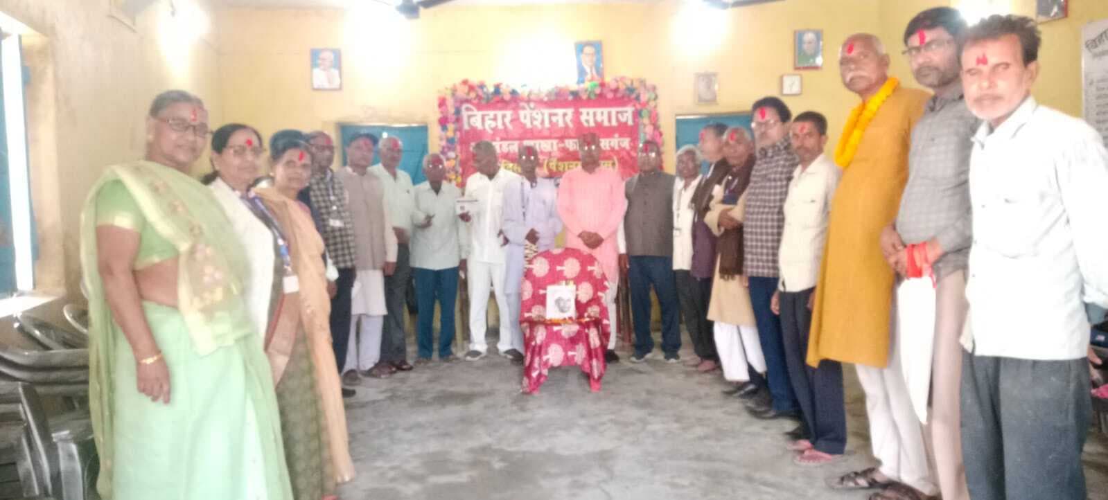 राष्ट्रकवि सोहन लाल द्विवेदी को किया याद