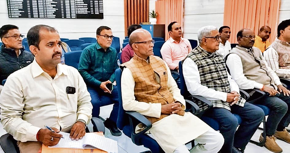 Gopalganj News  : थावे मंदिर के प्रशासनिक भवन का निर्माण कार्य महोत्सव से पहले कर लें पूरा : डीएम