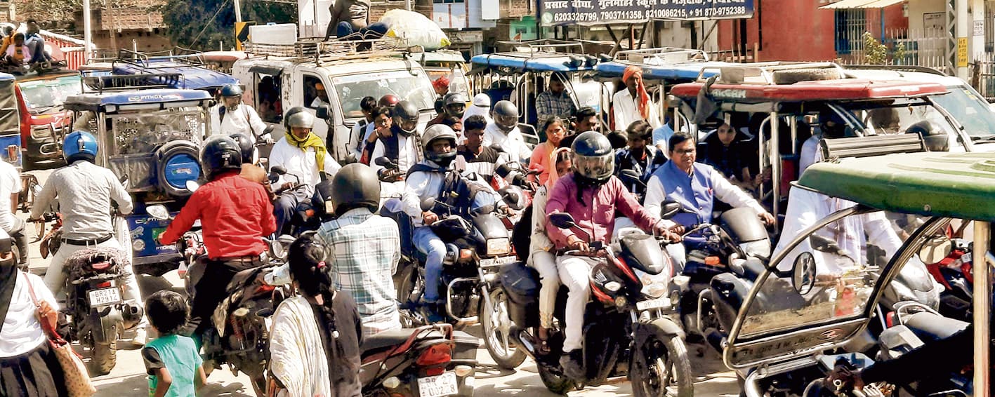 जाम से 10 मिनट का रास्ता एक घंटे में हुआ तय