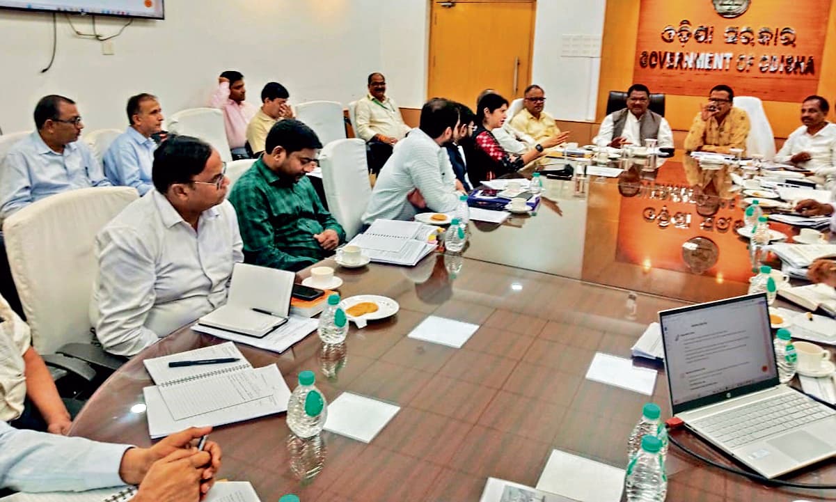 Rourkela News: राउरकेला एयरपोर्ट के विकास व आरएसपी के विस्तार पर राज्य सरकार ने किया मंथन