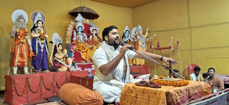 Bokaro News : भगवान अपने रूप में भेजते हैं माता-पिता को : लोकेशानंद शास्त्री