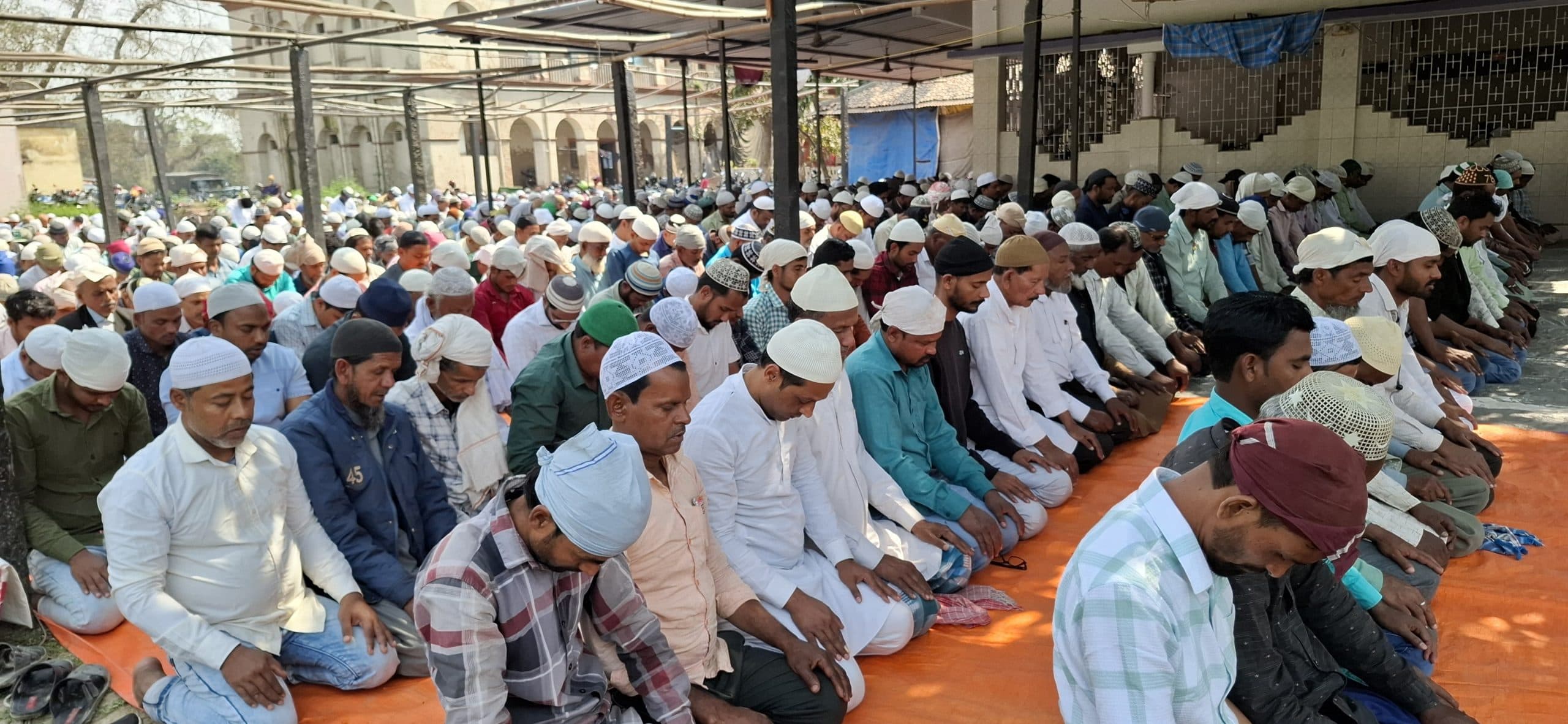 रमजान के पहले जुमे पर मांगी गई रहमत व बरकत की दुआएं