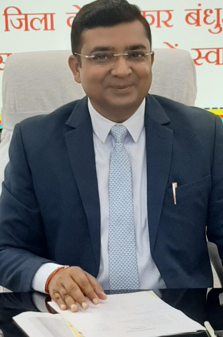 आइआइटी व नीट की तैयारी के लिए आवासीय सुविधा शीघ्र : डीएम