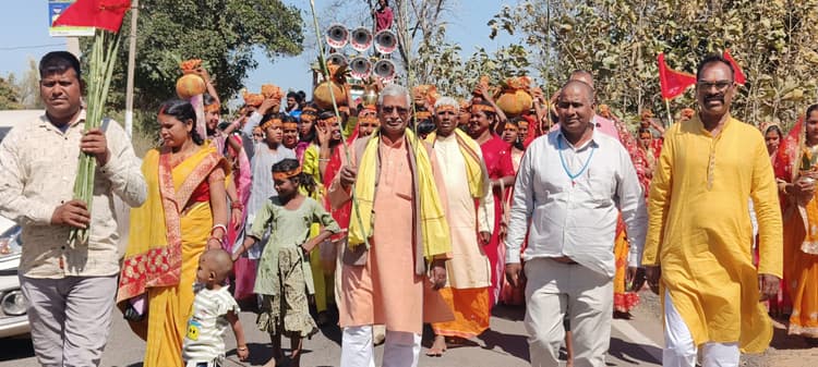 रुद्र महायज्ञ को लेकर निकली कलश यात्रा