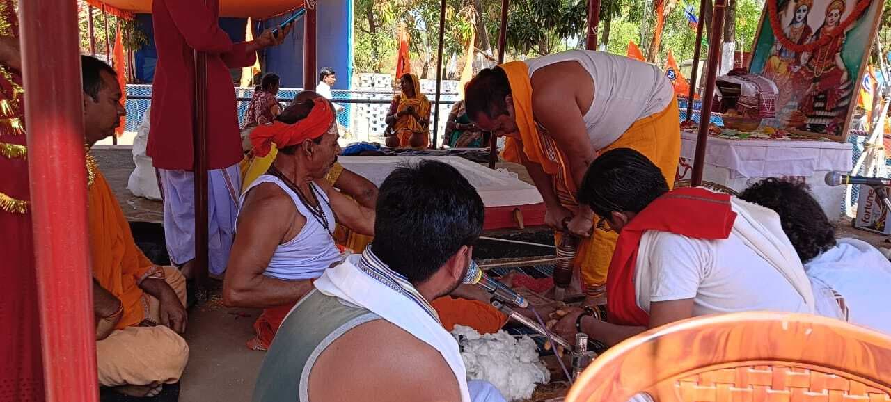 श्रीश्री 1008 लक्ष्मी नारायण महायज्ञ होने से माहौल भक्तिमय