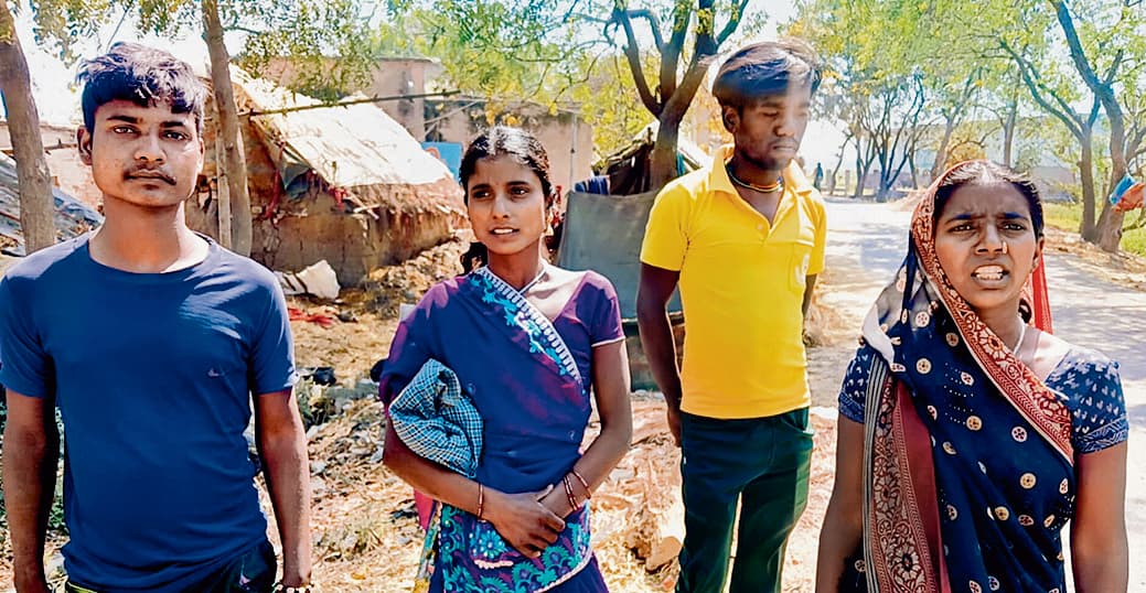 buxar news : राजपुर महादलित बस्ती में नहीं पहुंच रहा पीने लायक पानी