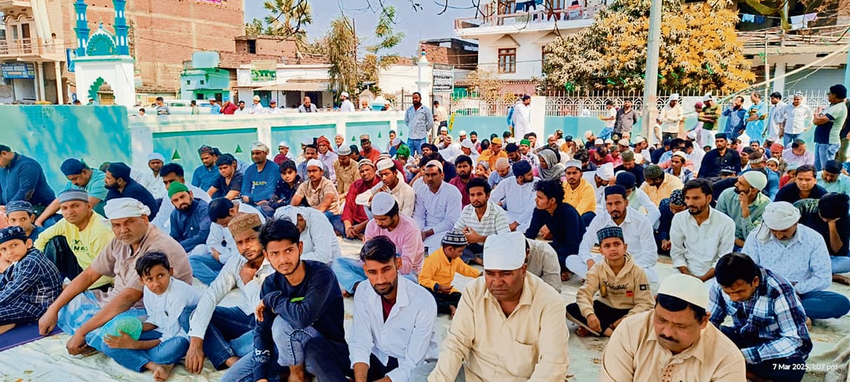 Gopalganj News  : रमजान के पहले जुमे पर अकीदतमंदों ने अदा की नमाज, अमन और चैन की मांगी दुआ