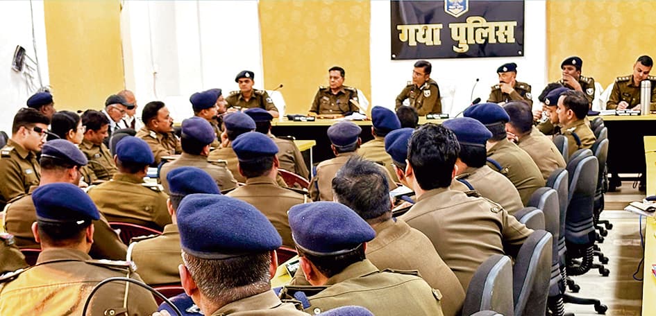 Gaya News : होली में शांति व्यवस्था बनाये रखने को लेकर सुरक्षा के कड़े प्रबंध करें