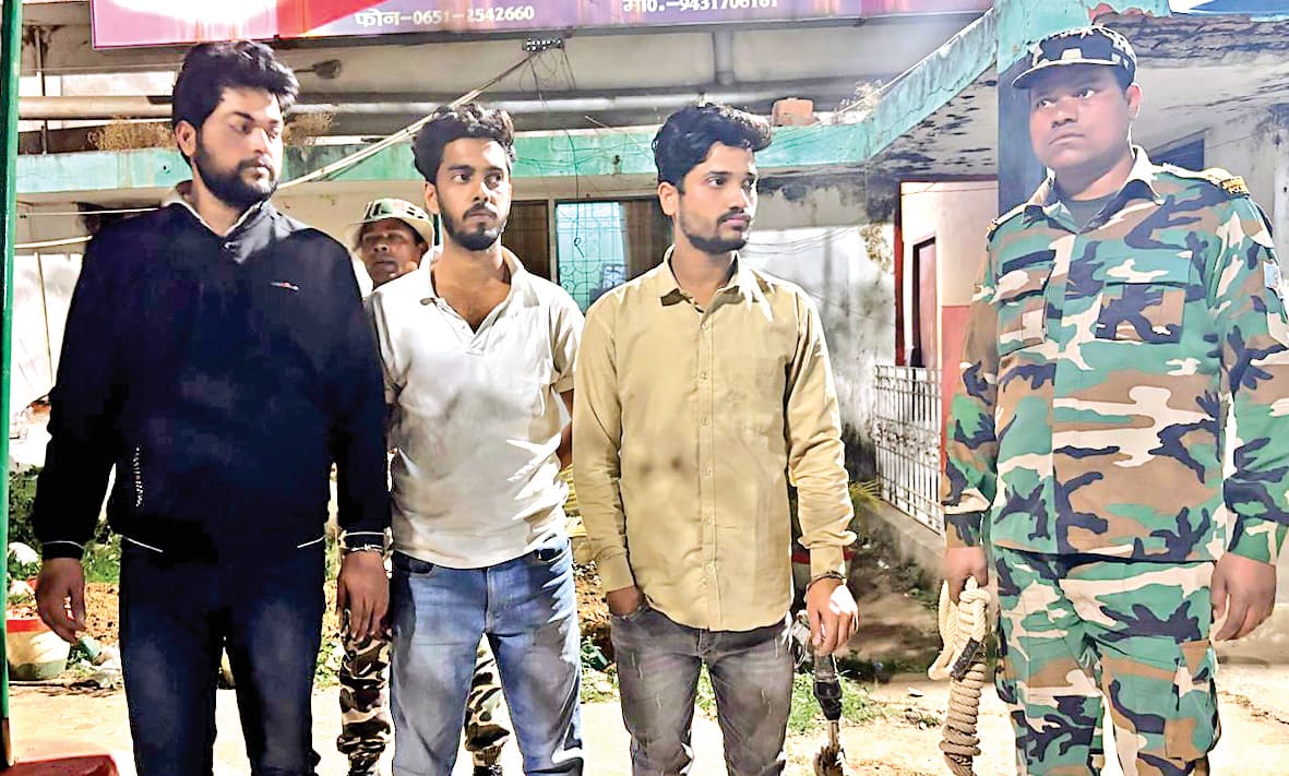 Ranchi News : कालू लामा गैंग के तीन अपराधी गिरफ्तार