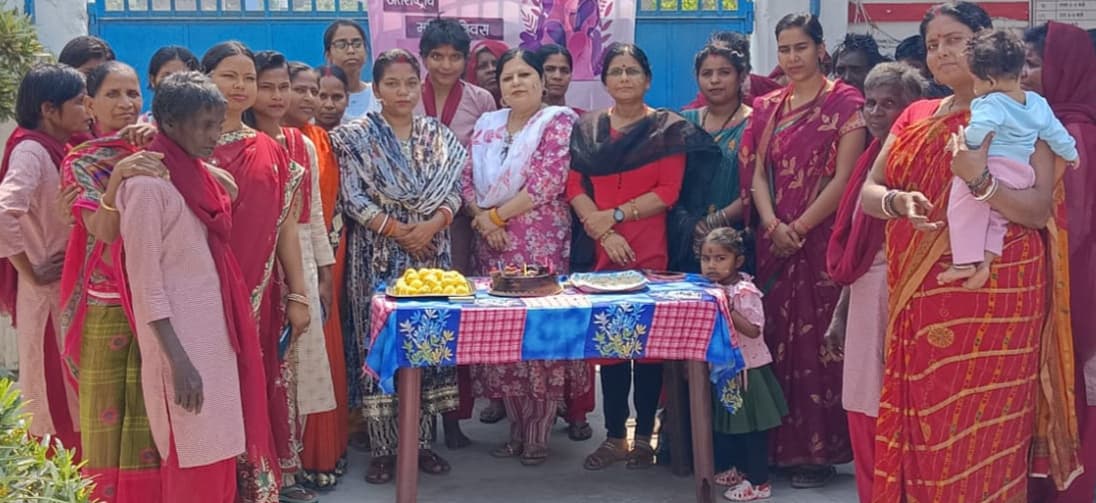 शांति कुटीर में मनाई गयी महिला दिवस