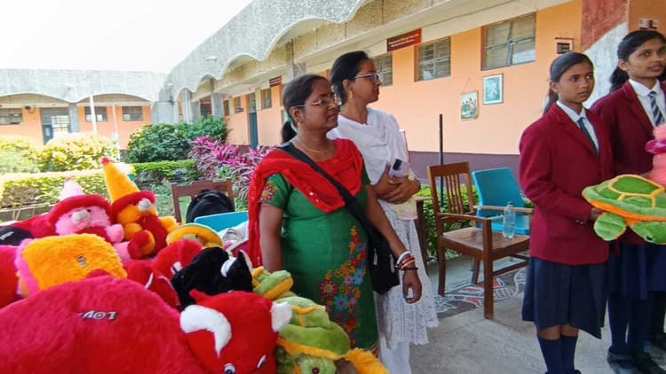 हस्तशिल्प प्रदर्शनी में दिखी संस्कृति की झलक, अद्भुत कलाकारी