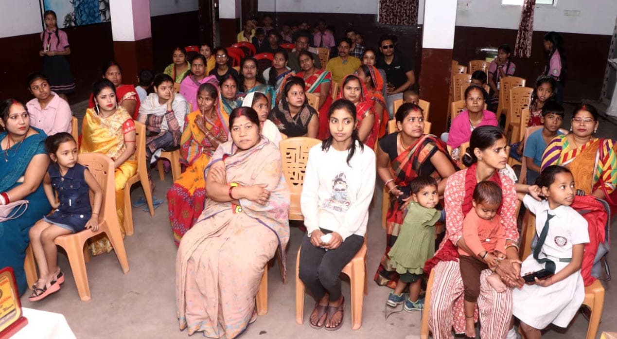 बच्चों के शैक्षणिक व सामाजिक विकास के लिए शिक्षक-अभिभावक गोष्ठी जरूरी