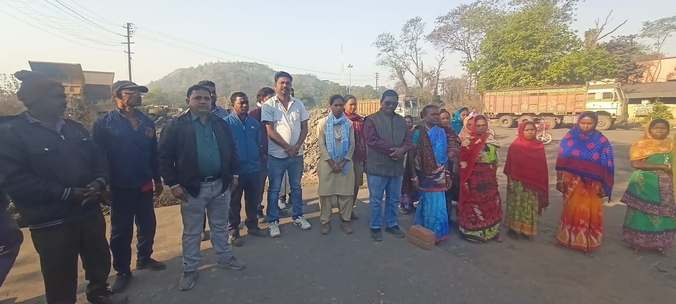 अंतरराष्ट्रीय महिला दिवस : महिलाएं अपने अधिकार के लिए आगे आयें: कोल