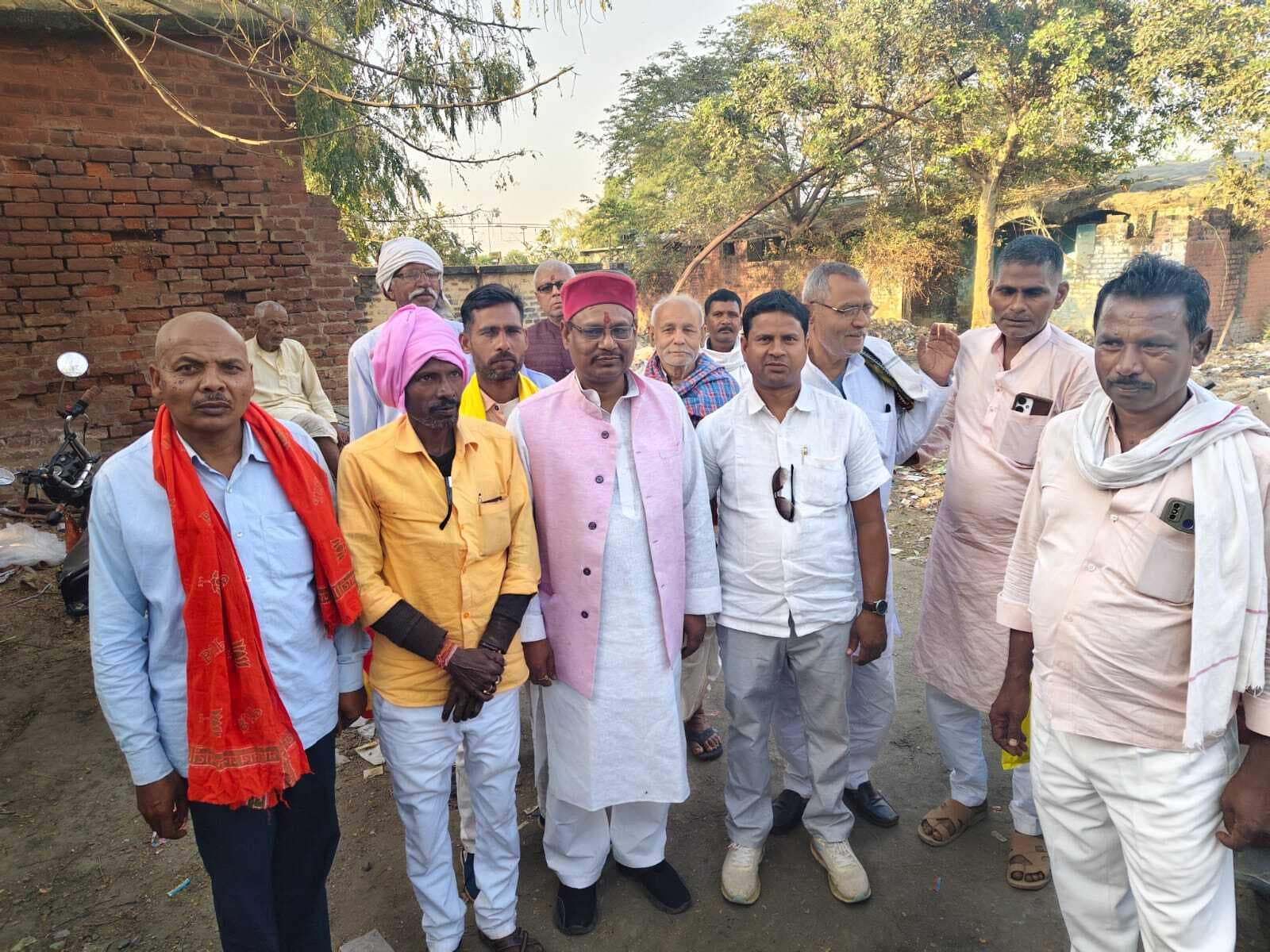 भाजपा प्रवक्ता ने चानन प्रखंड के गांवों का किया भ्रमण