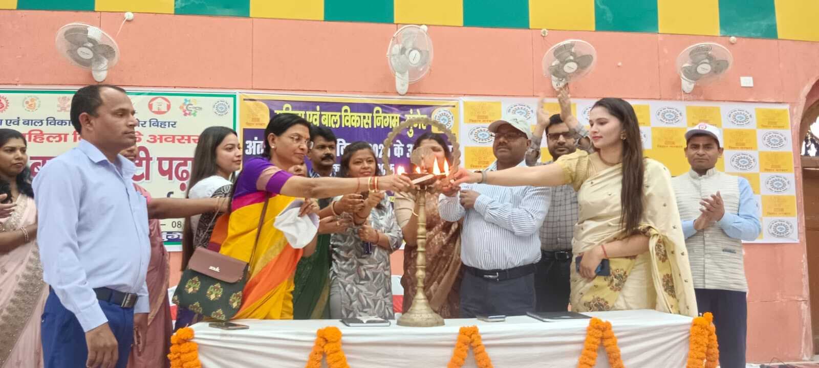 उत्कृष्ट कार्य करने वाली बालिकाओं को किया गया सम्मानित