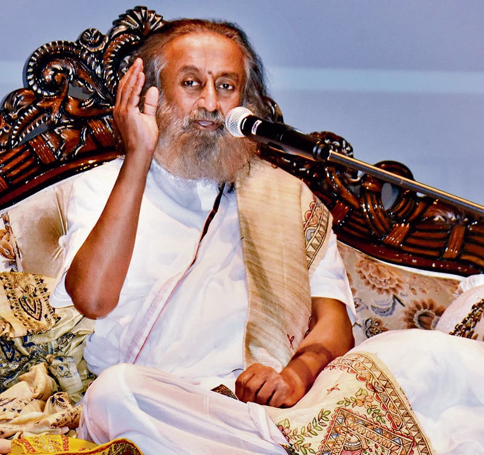 सरकार जमीन दे,तो सूबे में विश्व विद्यालय की स्थापना को तैयार : श्री श्री रविशंकर