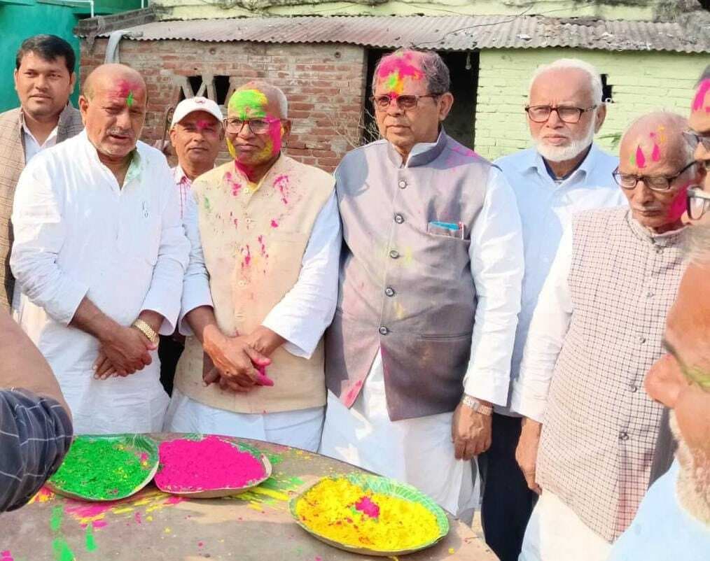 Madhubani News : राजद ने मनाया होली मिलन समारोह