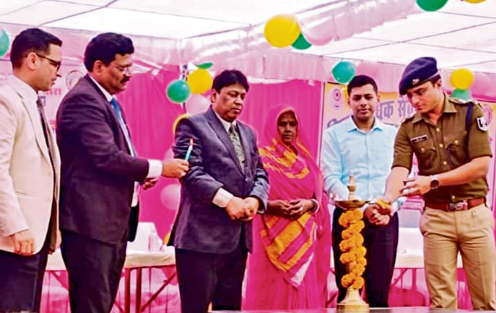 Buxar News: राष्ट्रीय लोक अदालत में 1936 मामलों का हुआ निबटारा