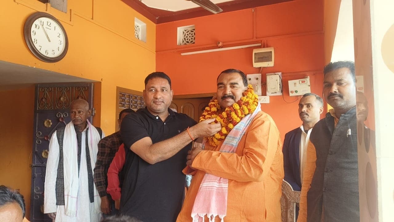 आपदा प्रबंधन मंत्री को पैक्स अध्यक्ष ने दी बधाई