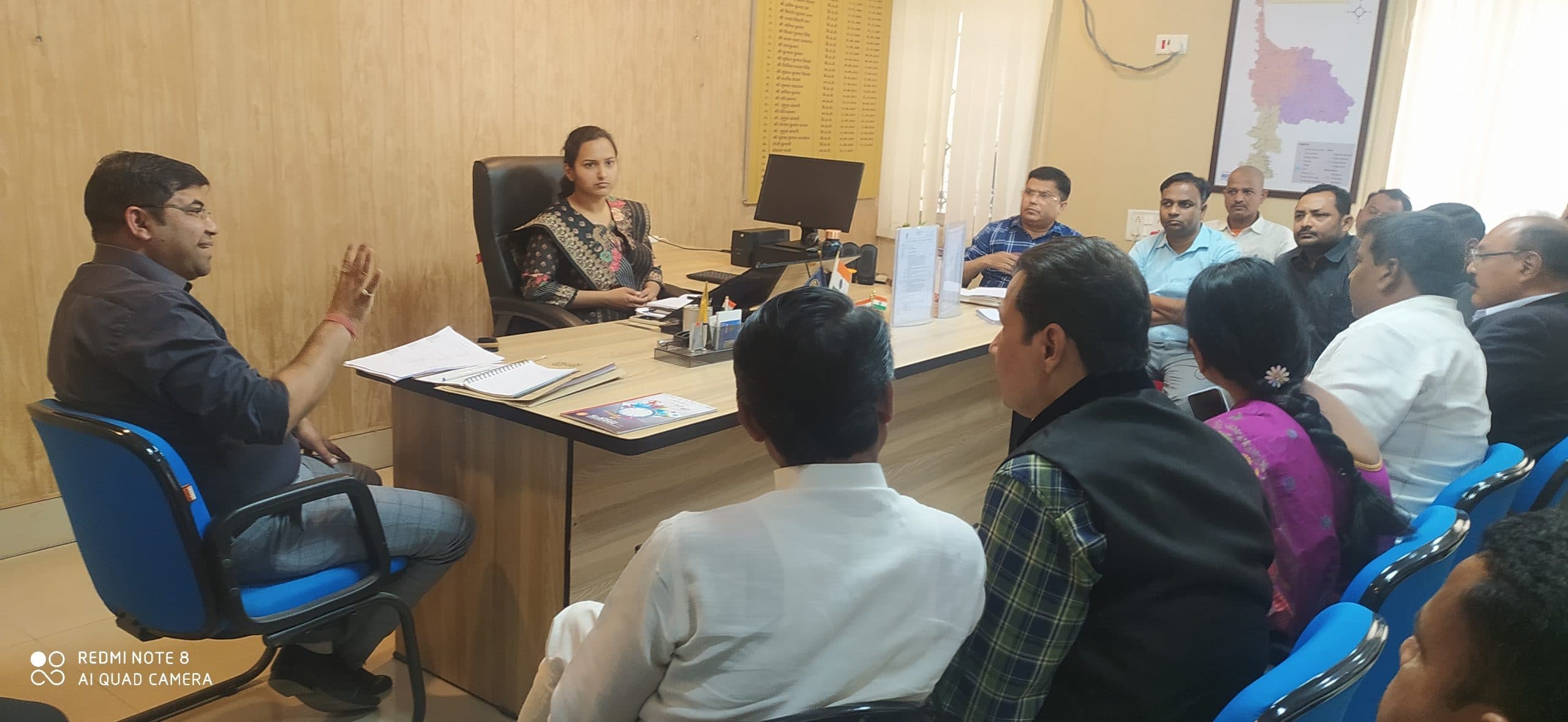 राजनीतिक दलों प्रतिनिधियों के साथ एसडीओ ने की बैठक