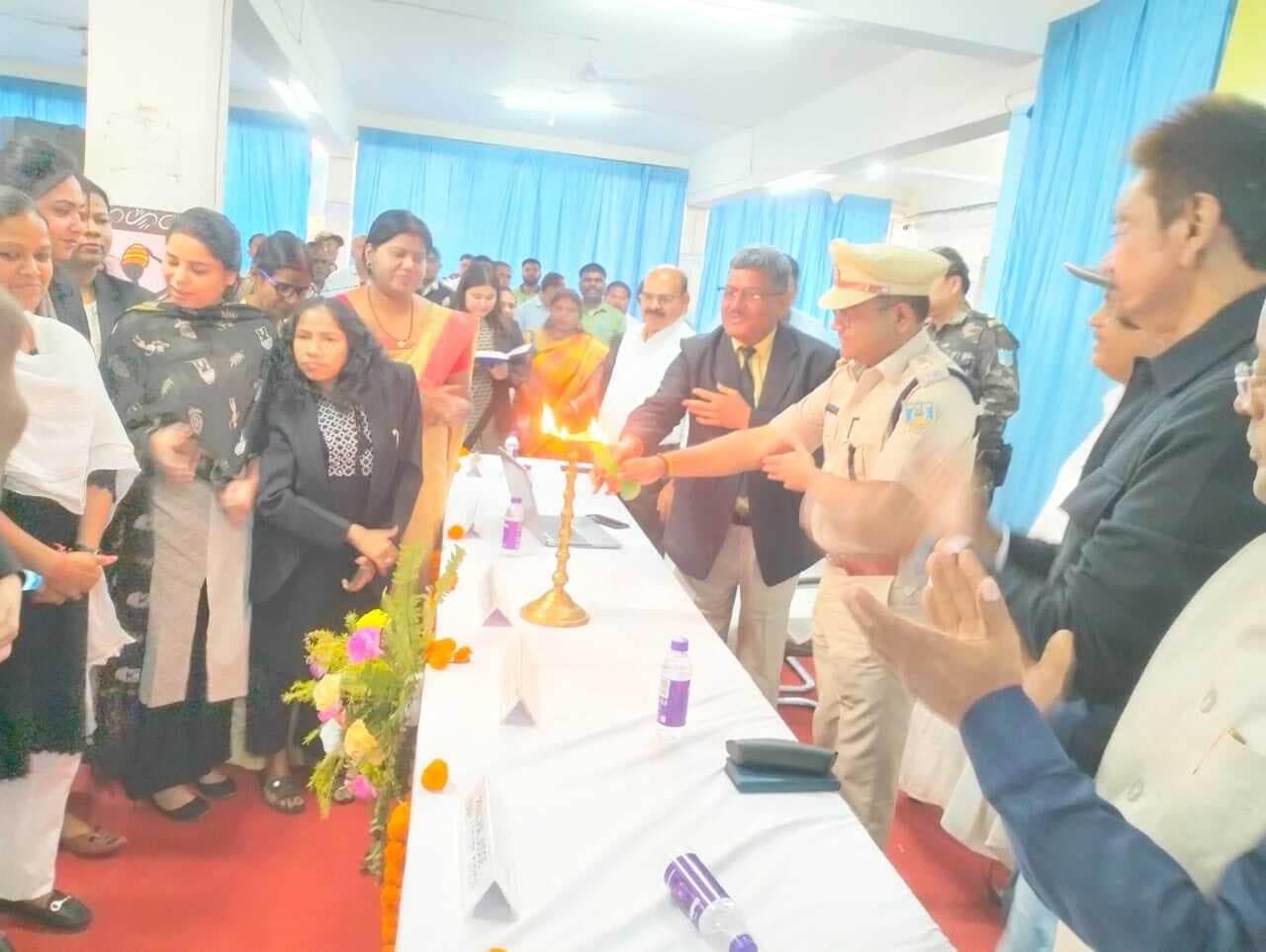 Giridih News : राष्ट्रीय लोक अदालत में 75710 मामलों का निष्पादन