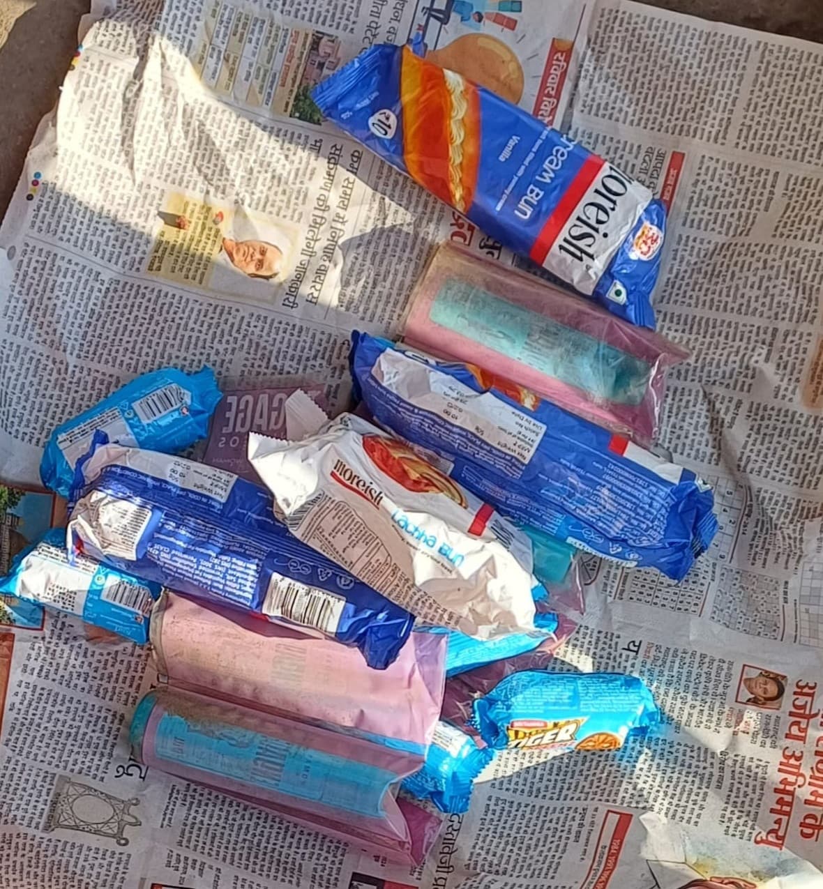 Bokaro News : चास के विभिन्न भोजनालय, होटल व किराना दुकान में चला जांच अभियान