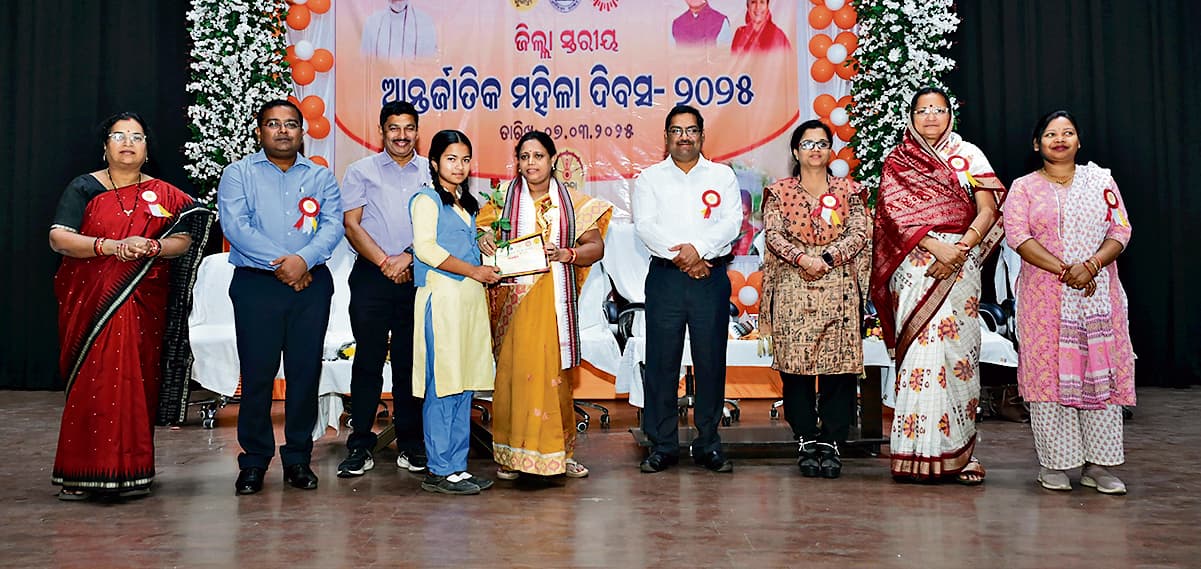 Sundargarh News: सशक्त महिलाओं से परिवार बनेंगे मजबूत : मनोज महाजन