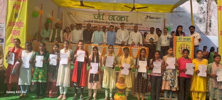 12 लाख को नौकरी व 34 लाख लोगों को मिलेगा रोजगार : श्रवण