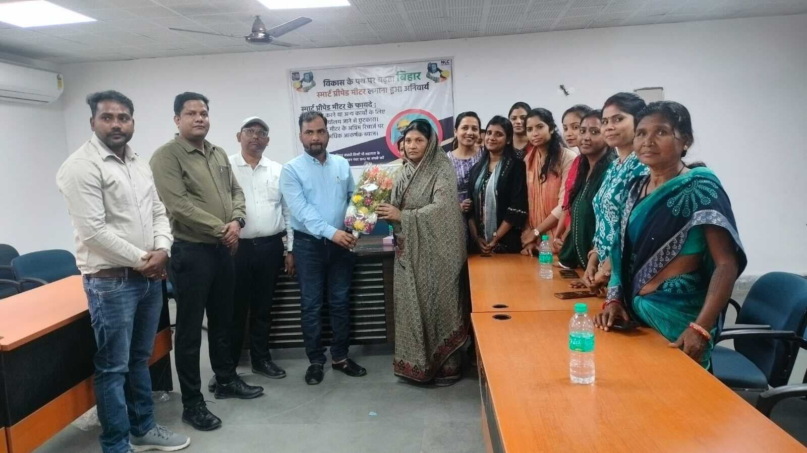 विद्युत कार्यालय में मना महिला दिवस