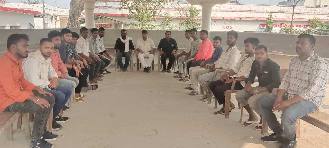 वॉट्सएप यूनिवर्सिटी चलाकर देश की जनता को किया जा रहा है भ्रमित : संजय महाराज