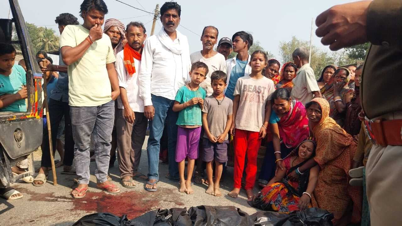 अनियंत्रित ट्रक ने साइकिल सवार को कुचला, मौके पर हो गयी मौत