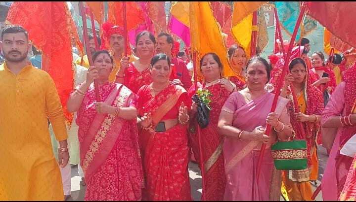 मारवाड़ी समाज ने निकाली निशान शोभायात्रा