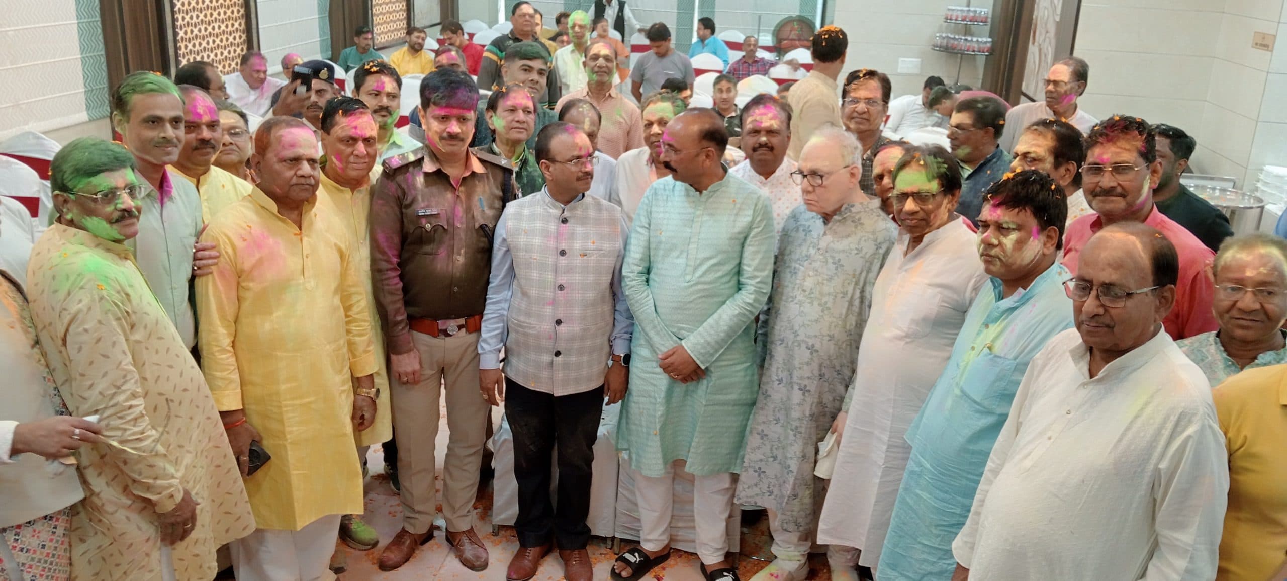 चैंबर ऑफ कॉमर्स ने धूमधाम के साथ मनाया होली मिलन