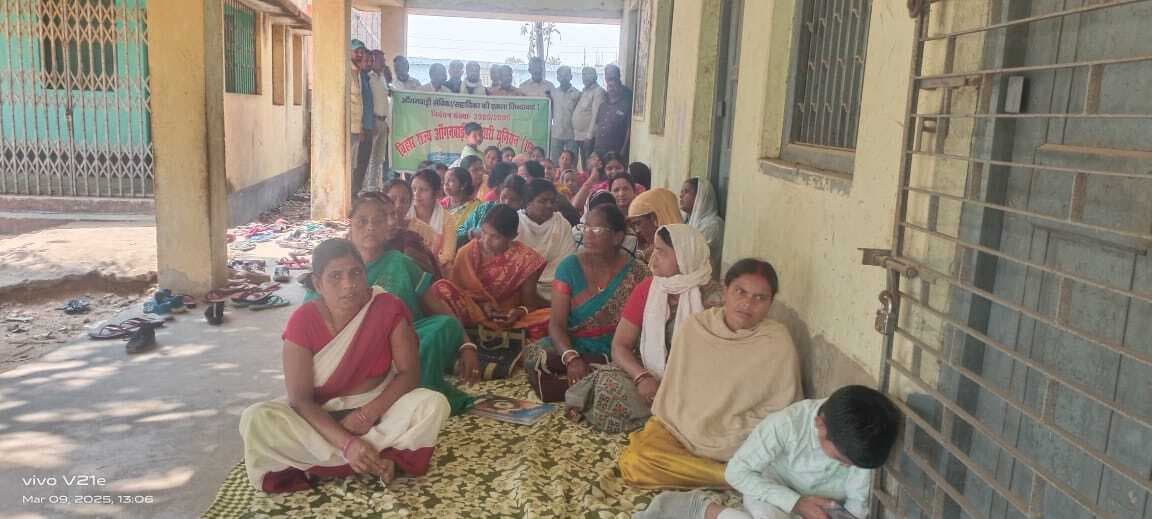 आंगनबाड़ी सेविका-सहायिकाओं ने समस्याओं पर की चर्चा