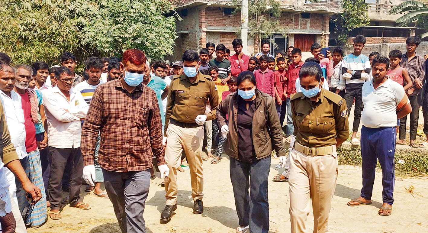 Chhapra News : युवती ने चार्जर के तार से मासूम की गला घोंटकर की हत्या, शव को खेत में फेंका