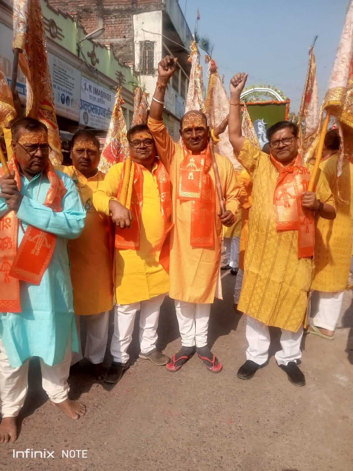 मारवाड़ी समाज के लोगों ने निकाली खाटू श्याम की भव्य शोभायात्रा,