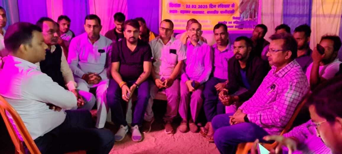 Giridih News: लिखित आश्वासन पर 15 दिन बाद धरना स्थगित