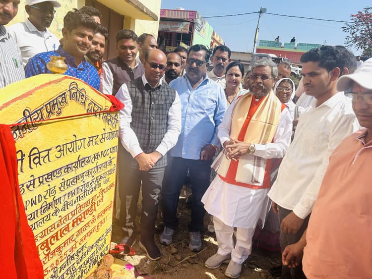 Giridih News :राज्य सरकार लोगों को सुरक्षा देने में नाकाम : बाबूलाल मरांडी