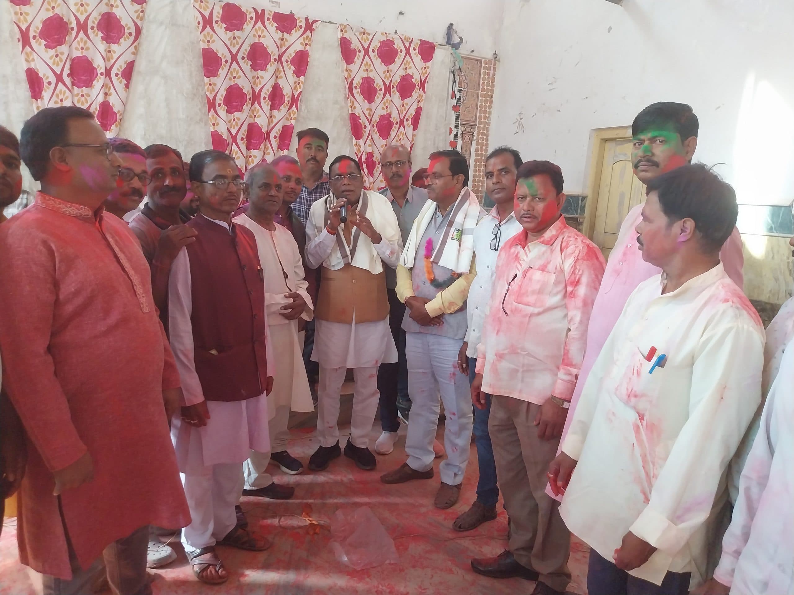 Giridih News :मोदी समाज सेवा का पारिवारिक होली मिलन समारोह