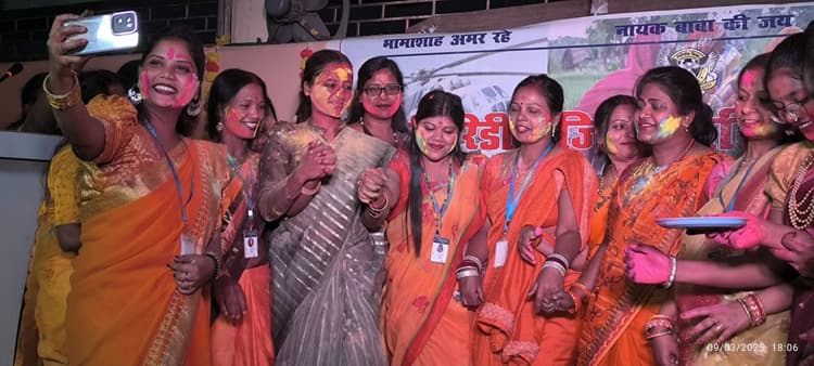 Giridih News :साहू सभा महिला प्रकोष्ठ का होली मिलन समारोह
