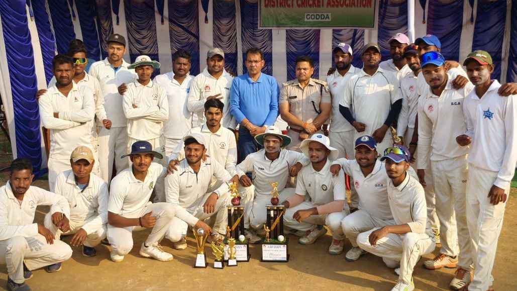 इलेवन स्टार ए डिवीजन बना विजेता, मां शारदे को 23 रनों से हराया