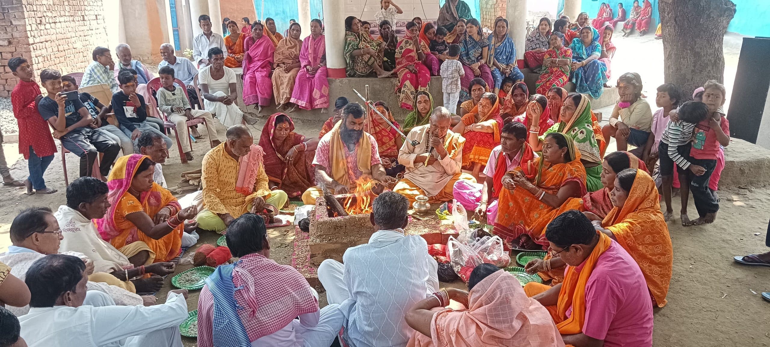 Seraikela News : श्रीमद् भागवत कथा के श्रवण से मिलता है मोक्ष : पंडित रामा नाथ